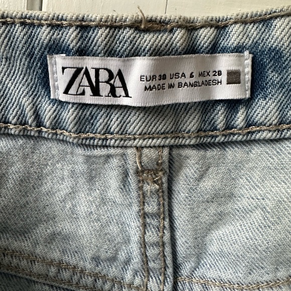 Zara Womens Size 6 Light Denim High Waisted Cutoff Shorts Button Fly - Picture 4 of 4